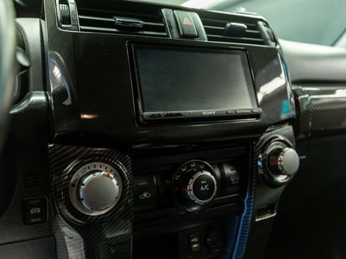 Used 2015 Toyota 4Runner SR5 Premium image 12