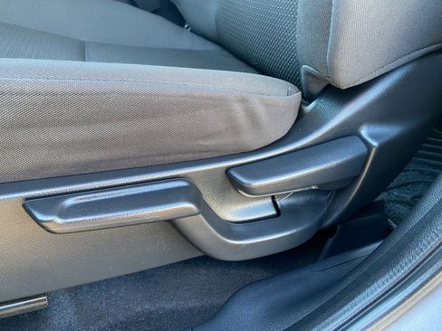 Used 2022 Honda HR-V LX image 11