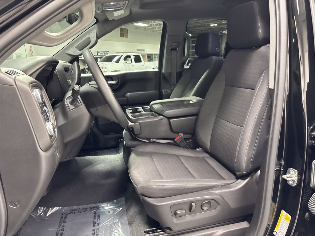 Used 2023 GMC Sierra 1500 Pro w/ Graphite Edition AWD/4WD image 9