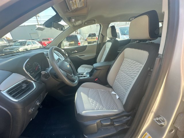 Used 2021 Chevrolet Equinox LS FWD image 30