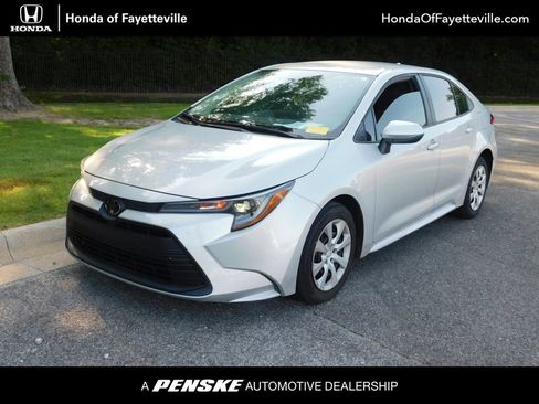 Used 2023 Toyota Corolla LE FWD image 1