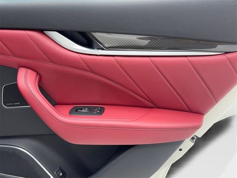 Used 2021 Maserati Levante S GranSport image 51