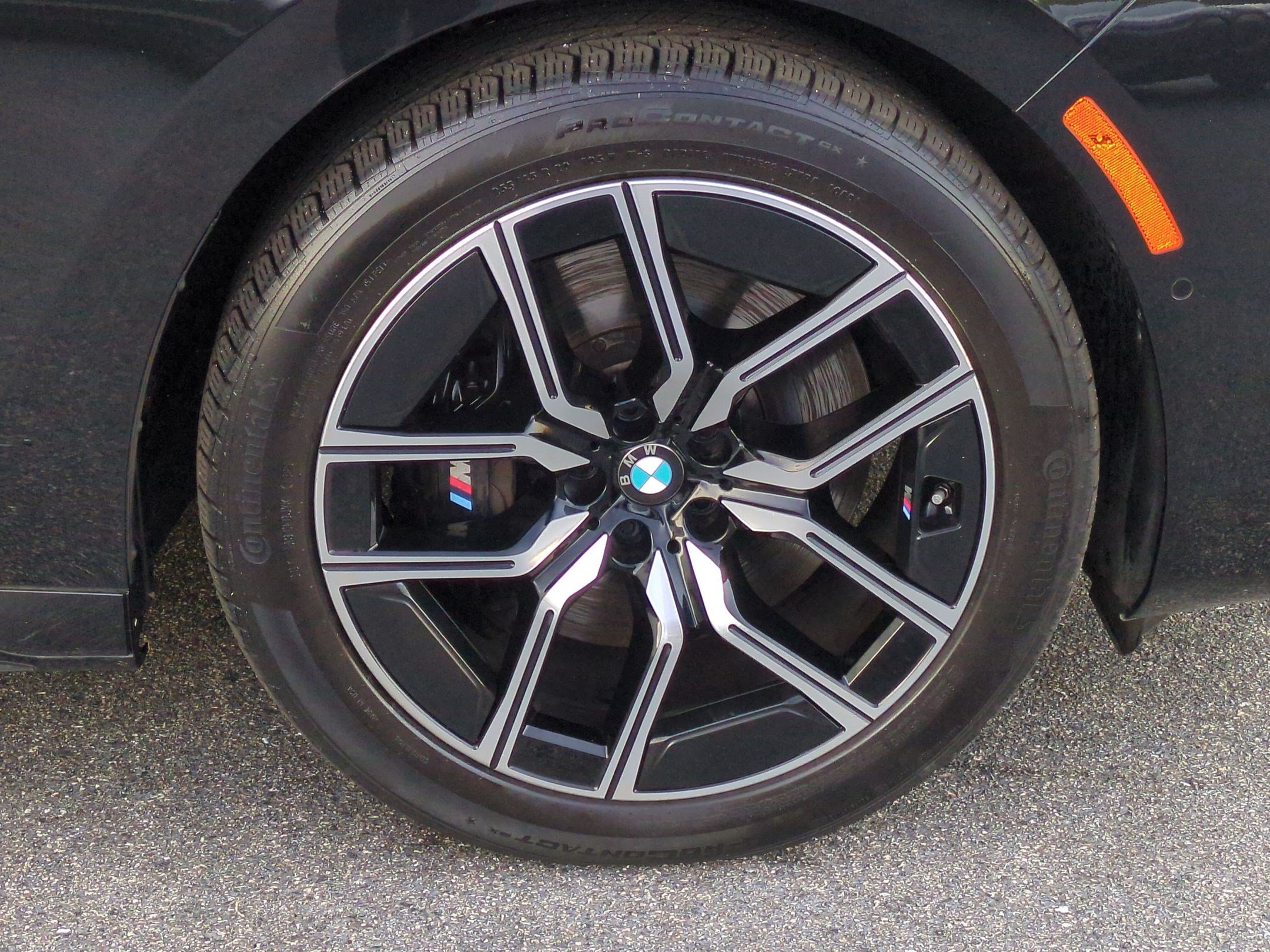 Used 2025 BMW 740i xDrive AWD/4WD image 12