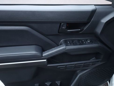 Used 2025 Toyota Tacoma SR5 image 25