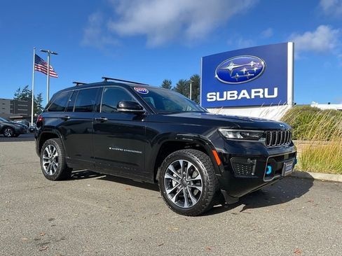 Used 2022 Jeep Grand Cherokee Overland image 2