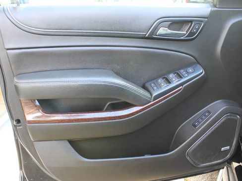 Used 2018 GMC Yukon SLT w/ HD Trailering Package image 13