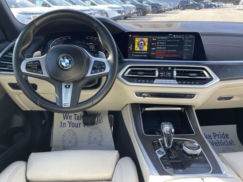 Used 2022 BMW X5 xDrive40i w/ M Sport Package AWD/4WD image 16