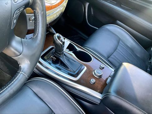 Used 2019 INFINITI QX60 Luxe w/ Sensory Package FWD image 17