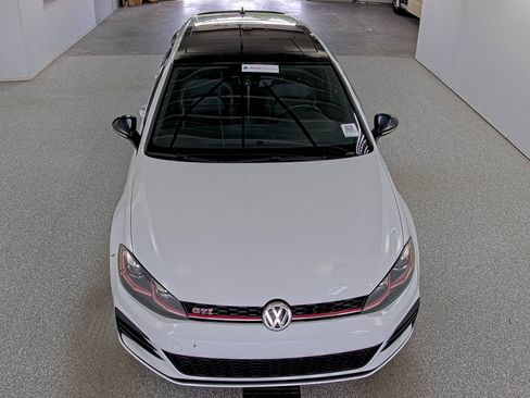 Used 2021 Volkswagen GTI SE FWD image 5