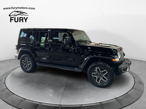Used 2025 Jeep Wrangler Unlimited Sahara w/ Safety Group AWD/4WD image 1