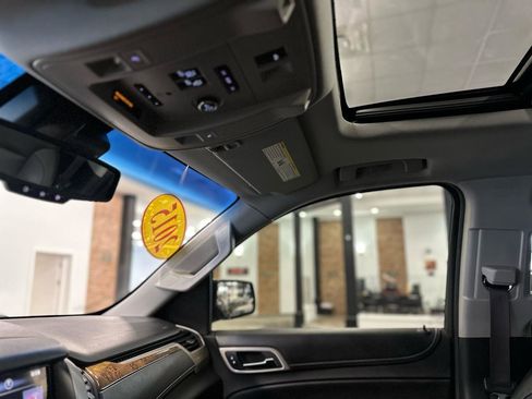 Used 2015 GMC Yukon XL Denali w/ Touring Package image 28