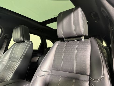 Used 2018 Land Rover Range Rover Velar R-Dynamic HSE AWD/4WD image 13