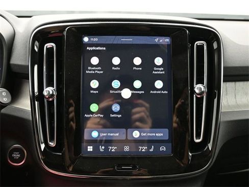 New 2026 Volvo XC40 B5 Core w/ Climate Package image 18