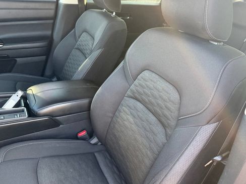 Used 2022 Nissan Pathfinder SV FWD image 26
