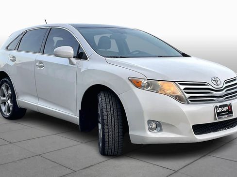 Used 2009 Toyota Venza image 2