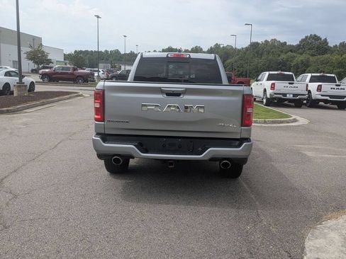 Certified 2025 RAM 1500 Big Horn AWD/4WD image 4