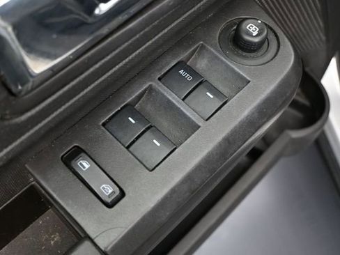 Used 2009 Ford Edge SEL image 18