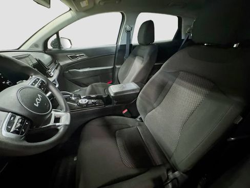 Used 2023 Kia Sportage LX image 15