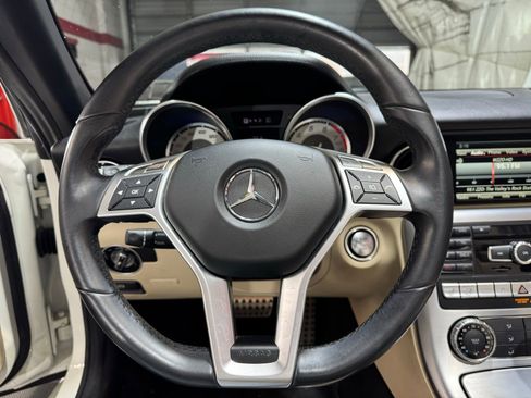 Used 2013 Mercedes-Benz SLK 350 w/ Multimedia Pkg image 14