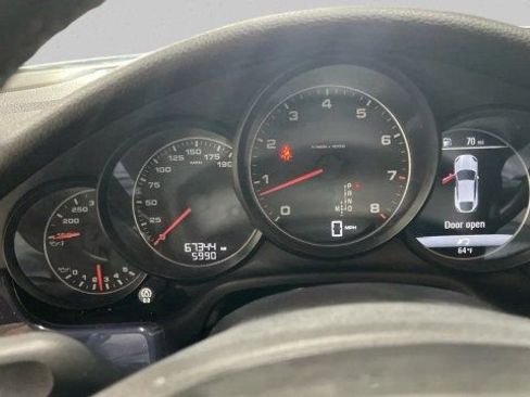 Used 2016 Porsche Panamera 4 image 18