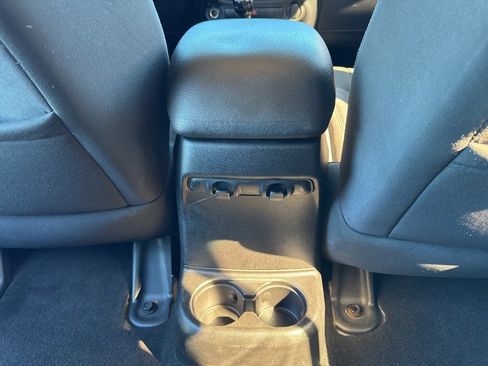 Used 2011 Jeep Wrangler Unlimited Sport image 20