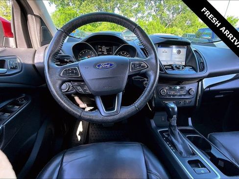 Used 2017 Ford Escape Titanium FWD image 8