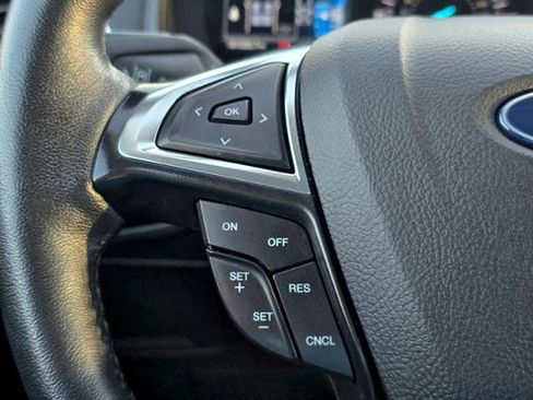 Used 2024 Ford Edge Titanium image 32