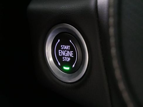 Used 2023 GMC Yukon SLT image 26