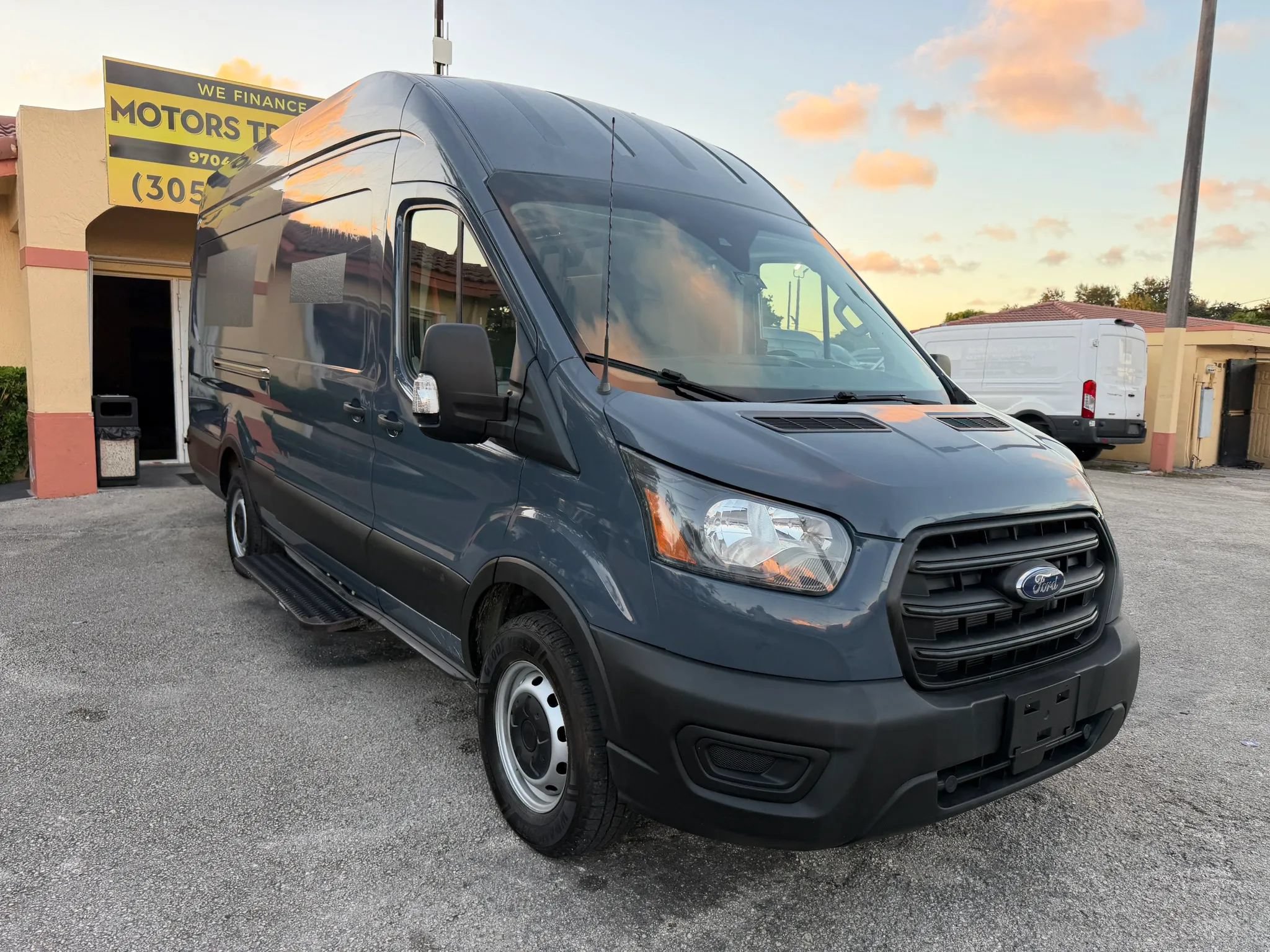 Used 2020 Ford Transit 250 148 High Roof Extended RWD image 9