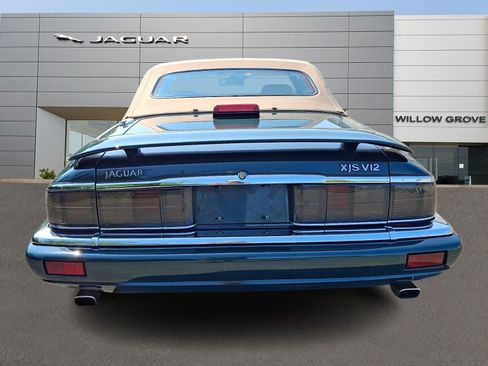 Used 1994 Jaguar XJS V12 Convertible RWD image 8