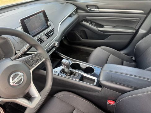 Used 2021 Nissan Altima 2.5 SV image 16