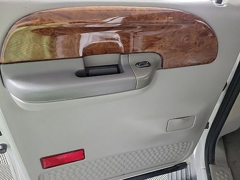 Used 2001 Ford F350 XL image 13