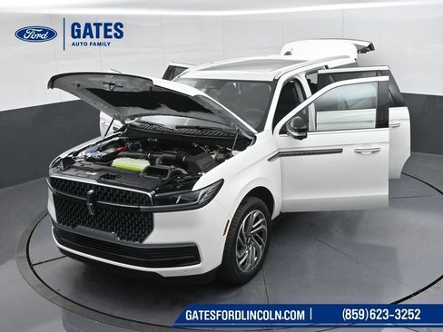 New 2025 Lincoln Navigator L Reserve image 61