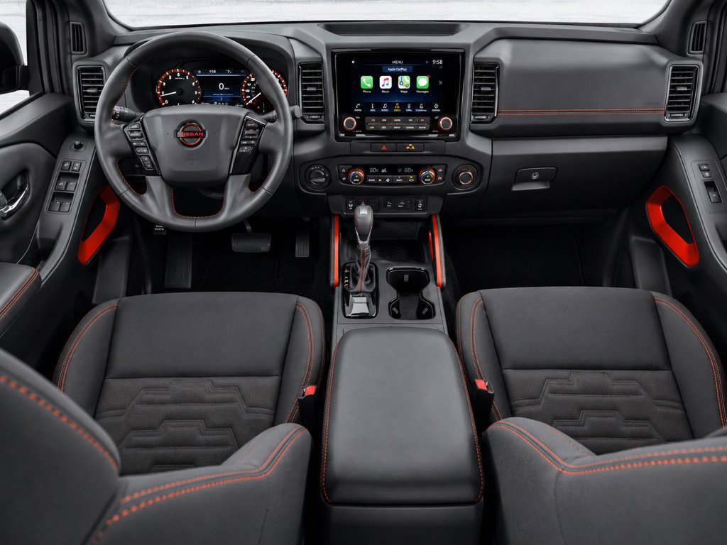 Used 2022 Nissan Frontier Pro-X RWD image 6