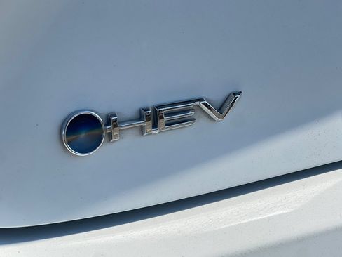 Used 2025 Toyota Camry SE FWD image 52