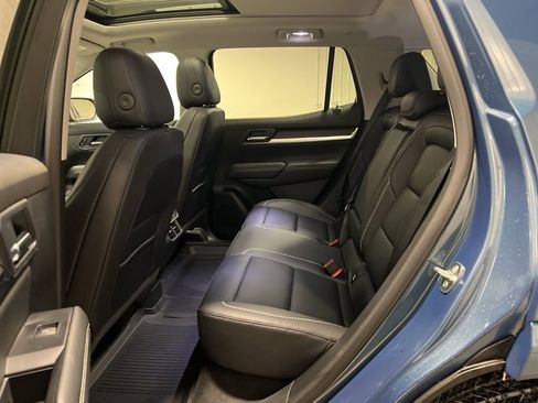 New 2026 GMC Terrain Denali w/ LPO, Black Badging Package image 11