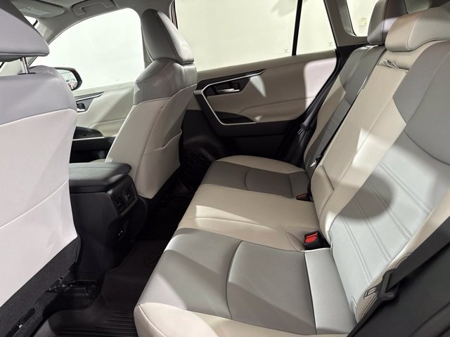 Used 2021 Toyota RAV4 XLE Premium FWD image 14