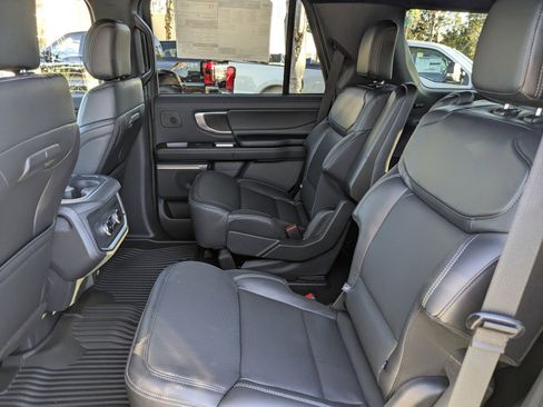 New 2025 Ford Expedition Platinum w/ Stealth Performance Package image 15