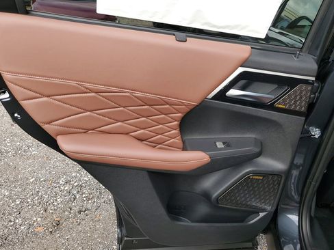 New 2026 Mitsubishi Outlander SEL FWD image 14