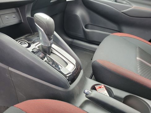 New 2025 Nissan Versa SR w/ Trunk Package image 29