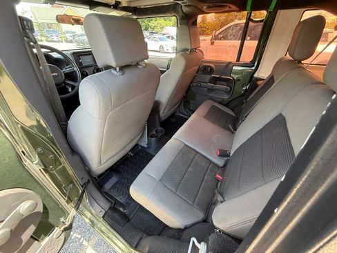 Used 2009 Jeep Wrangler Unlimited X AWD/4WD image 17