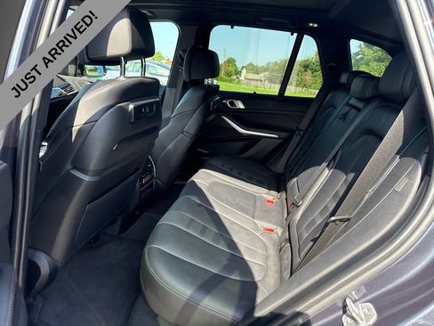 Used 2022 BMW X5 xDrive40i w/ M Sport Package AWD/4WD image 16