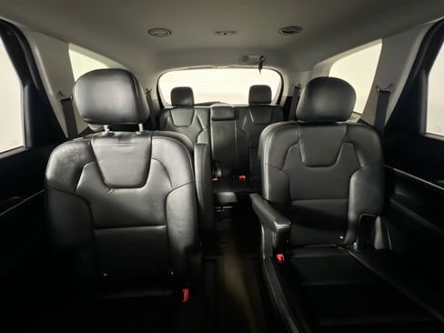 Used 2022 Kia Telluride S image 33