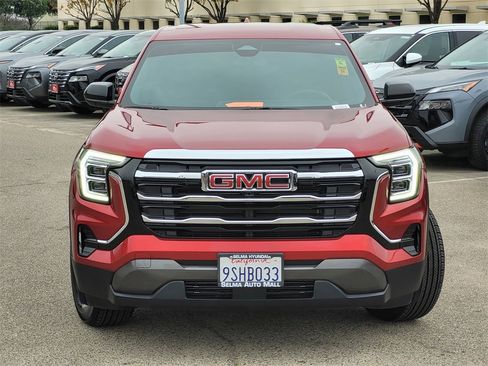 Used 2025 GMC Terrain Elevation image 3
