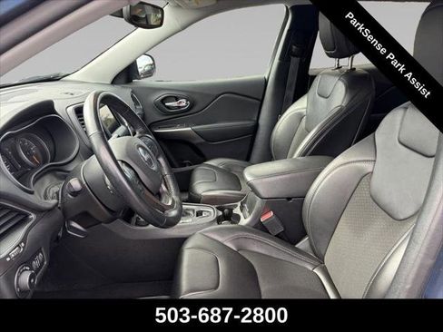 Certified 2021 Jeep Cherokee Latitude Plus AWD/4WD image 10