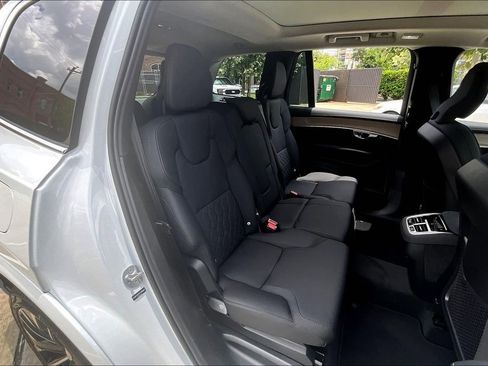 New 2026 Volvo XC90 B5 Plus w/ Protection Package Premier image 16
