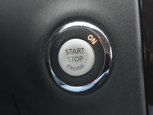 Used 2017 INFINITI QX50 2WD w/ Premium Plus Package image 17