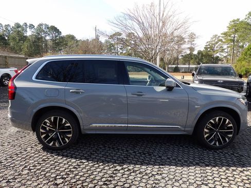 New 2026 Volvo XC90 T8 Ultra w/ Protection Package Premier AWD/4WD image 4