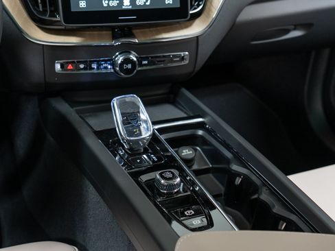 New 2026 Volvo XC60 B5 Core AWD/4WD image 20