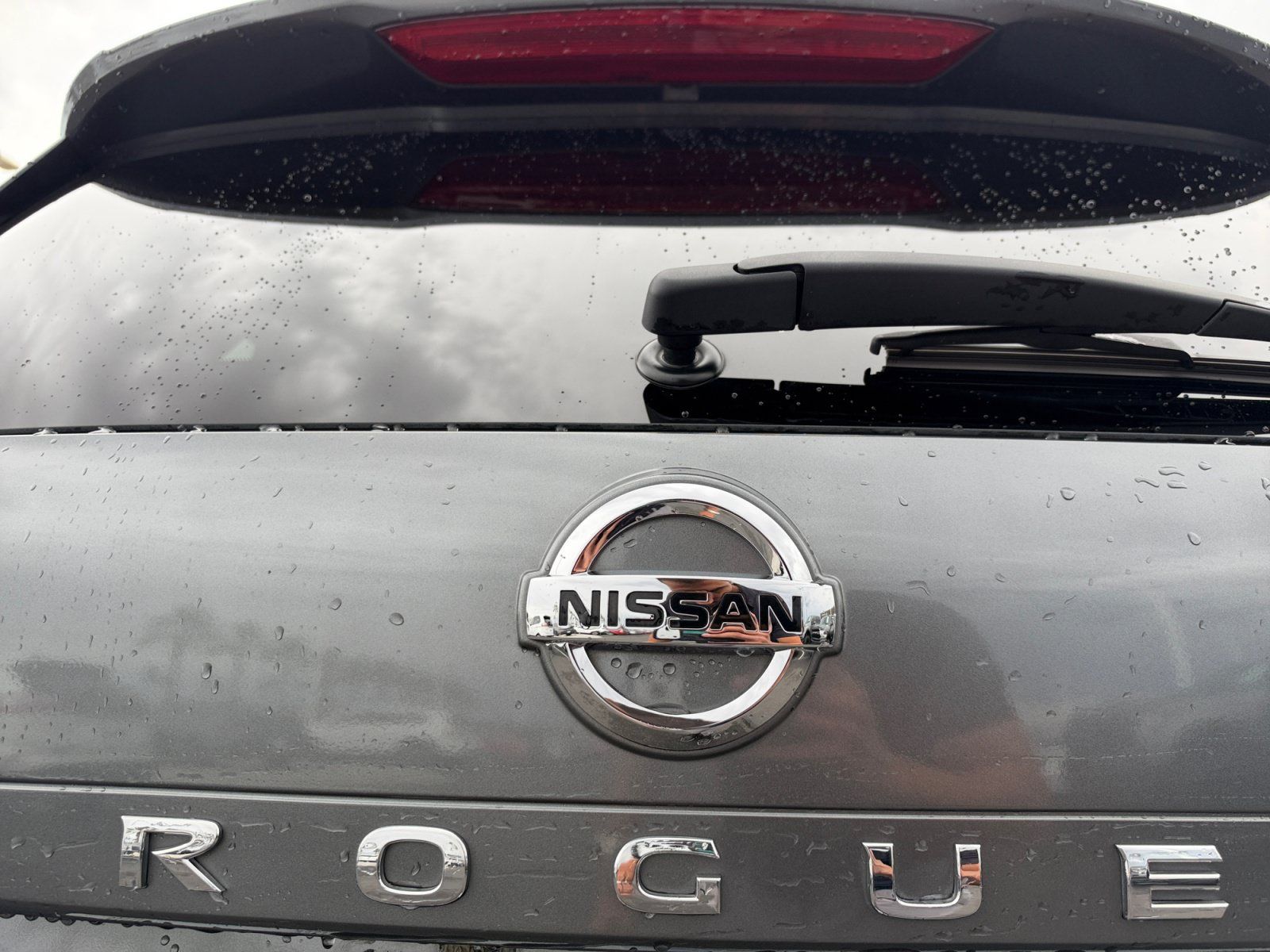 Used 2021 Nissan Rogue SV FWD image 24